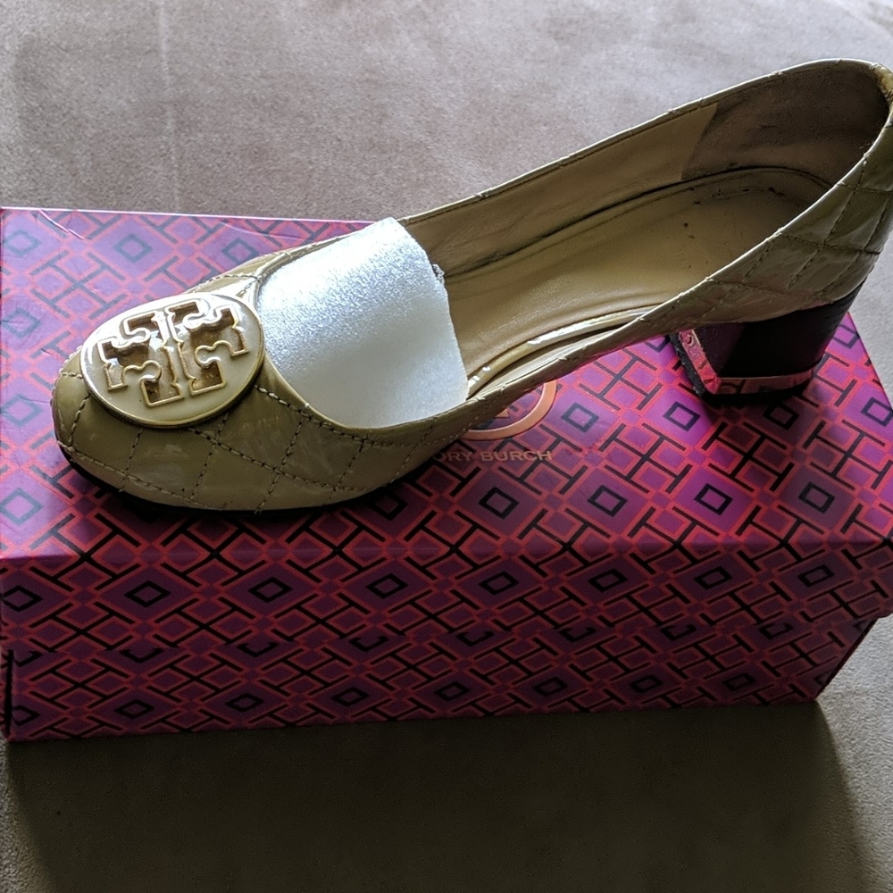 SOLD!Spring Cleaning!! Tory Burch Quilted Heels